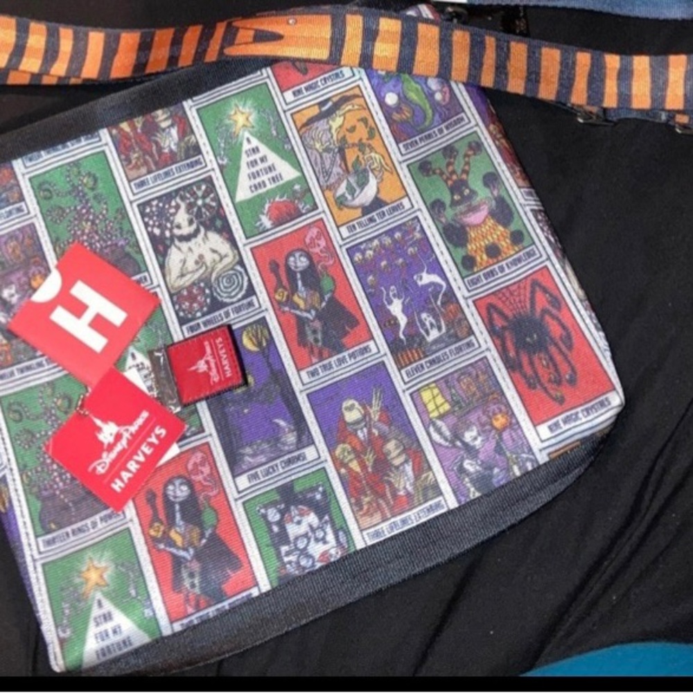 Harveys Seatbelt NBC Tarot Card Crossbody